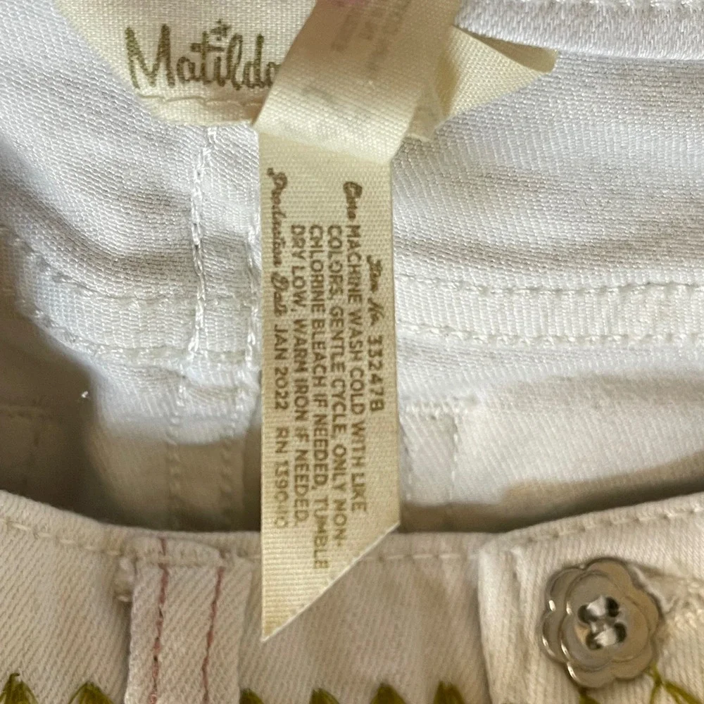 Matilda Jane Girls White Embroidered Cuffed Denim Jeans Size 4 Olive Green Trim